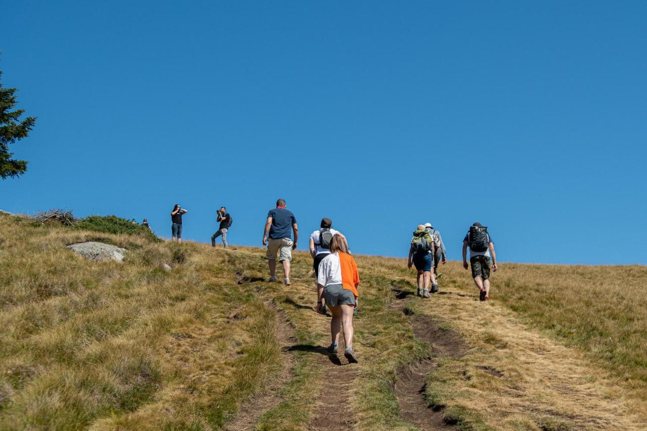 Camping Les Vernieres La Bourboule Sancy ภายนอก รูปภาพ