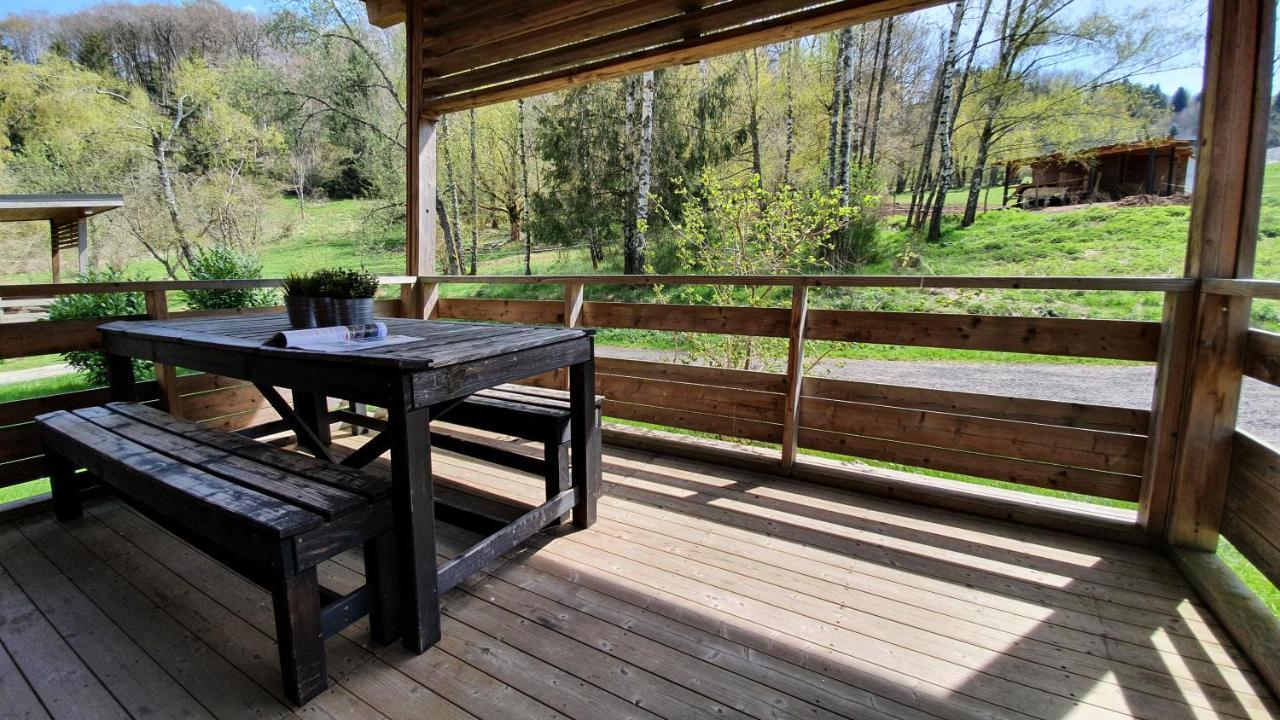 Camping Les Vernieres La Bourboule Sancy ภายนอก รูปภาพ