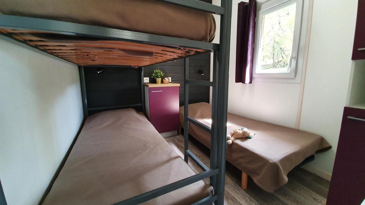 Camping Les Vernieres La Bourboule Sancy ภายนอก รูปภาพ