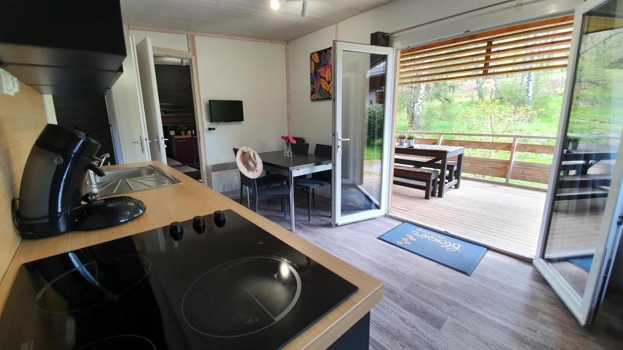 Camping Les Vernieres La Bourboule Sancy ภายนอก รูปภาพ