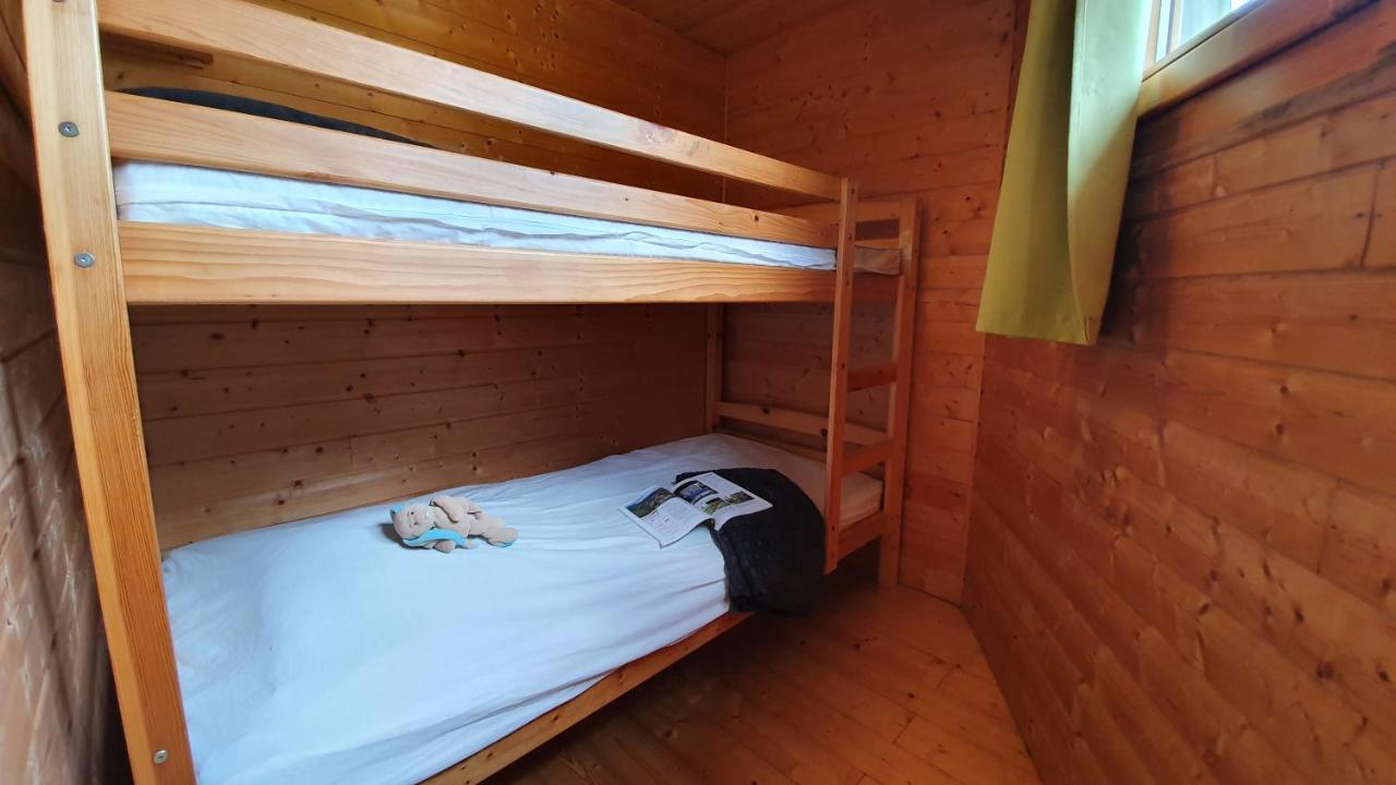 Camping Les Vernieres La Bourboule Sancy ภายนอก รูปภาพ