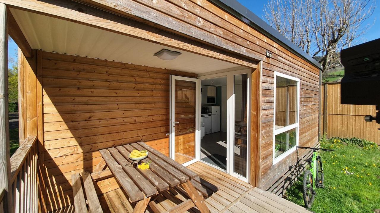 Camping Les Vernieres La Bourboule Sancy ภายนอก รูปภาพ