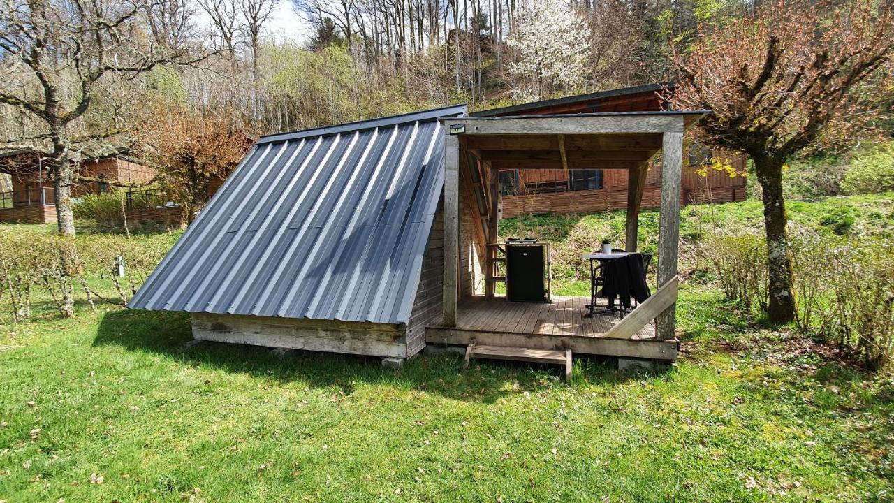 Camping Les Vernieres La Bourboule Sancy ภายนอก รูปภาพ