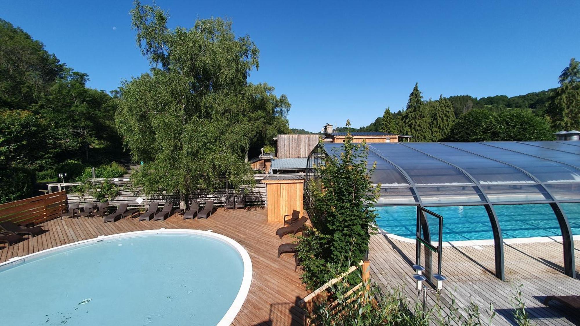 Camping Les Vernieres La Bourboule Sancy ภายนอก รูปภาพ
