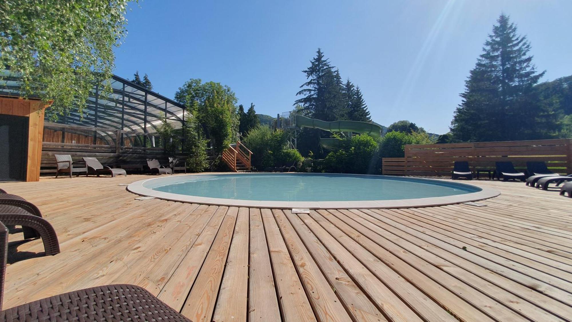Camping Les Vernieres La Bourboule Sancy ภายนอก รูปภาพ